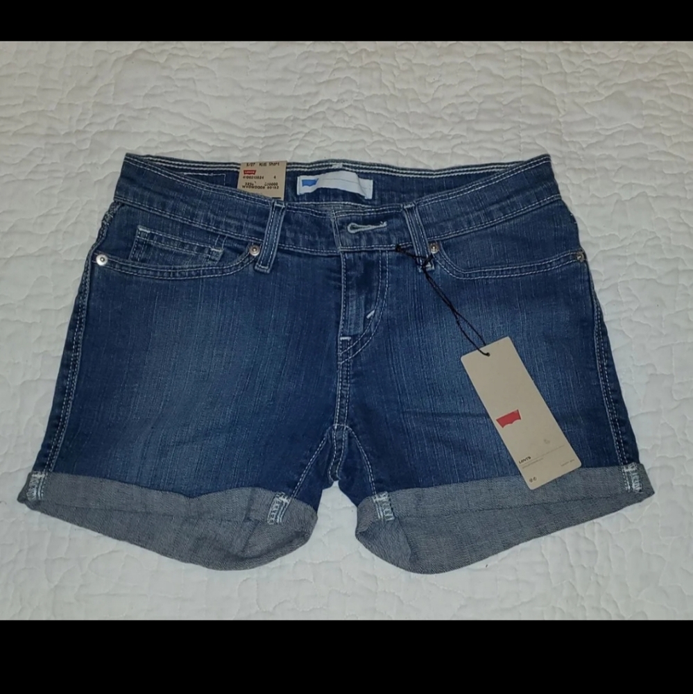 Levi's Shorts NWT